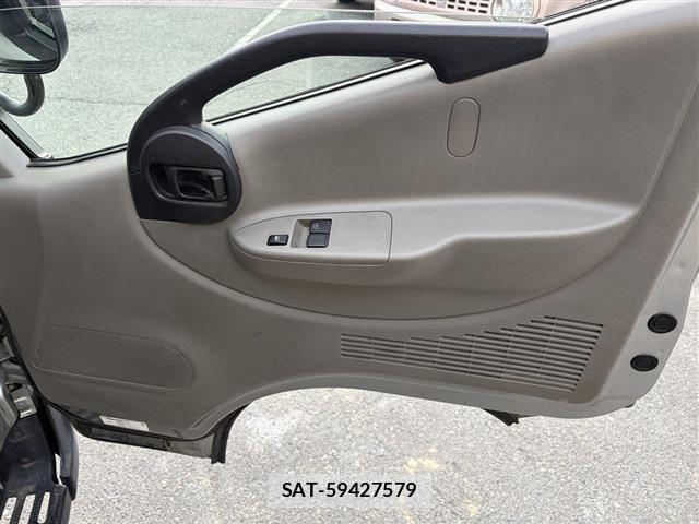 Nissan ATLAS 2010-02 6610558-13