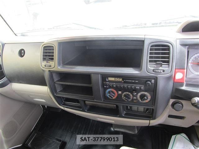 Nissan ATLAS 2015-08 6610557-10