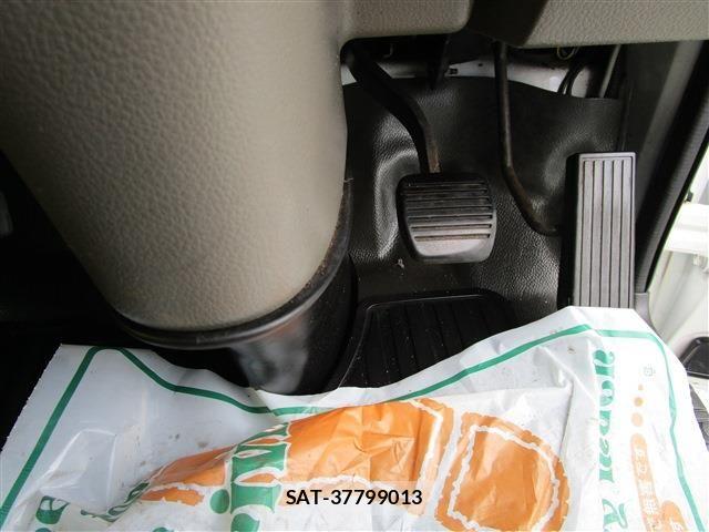 Nissan ATLAS 2015-08 6610557-12