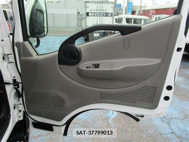Nissan ATLAS 2015-08 6610557-20