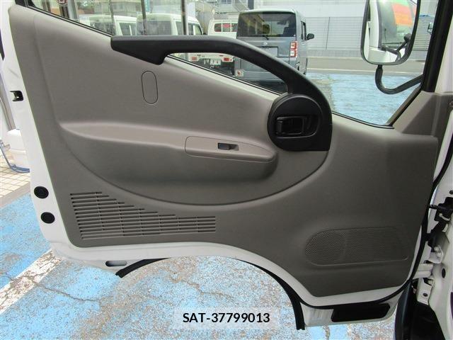 Nissan ATLAS 2015-08 6610557-21
