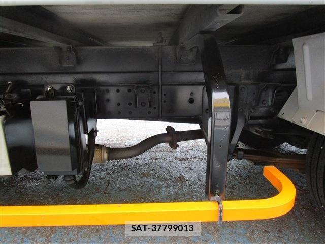 Nissan ATLAS 2015-08 6610557-29