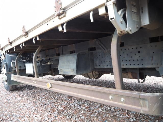Nissan ATLAS 2010-08 6689534-23