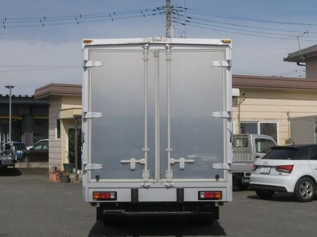 Nissan ATLAS 2018-08 6689533-9