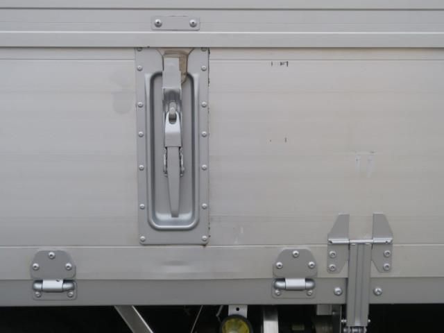 Nissan ATLAS 2018-08 6689533-27