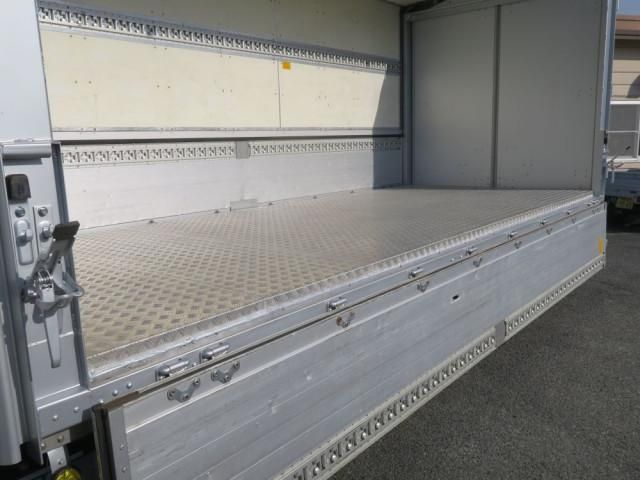 Nissan ATLAS 2018-08 6689533-8