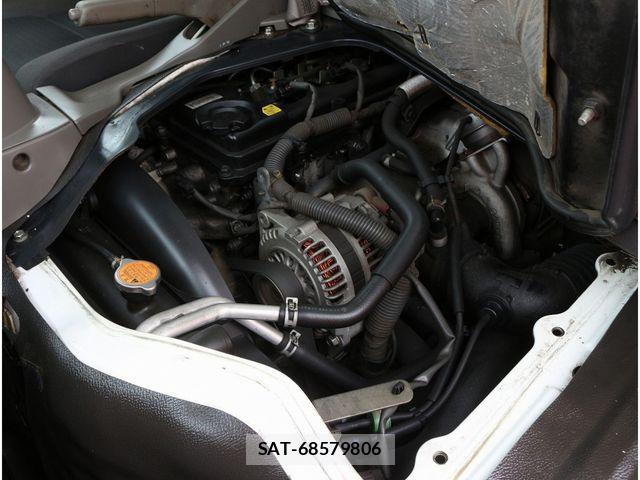 Nissan ATLAS 2012-04 6715638-29
