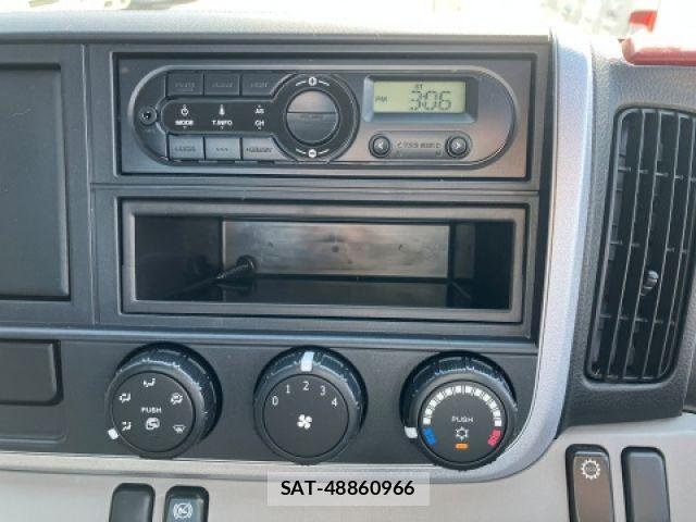 Nissan ATLAS 2018-03 6715637-17