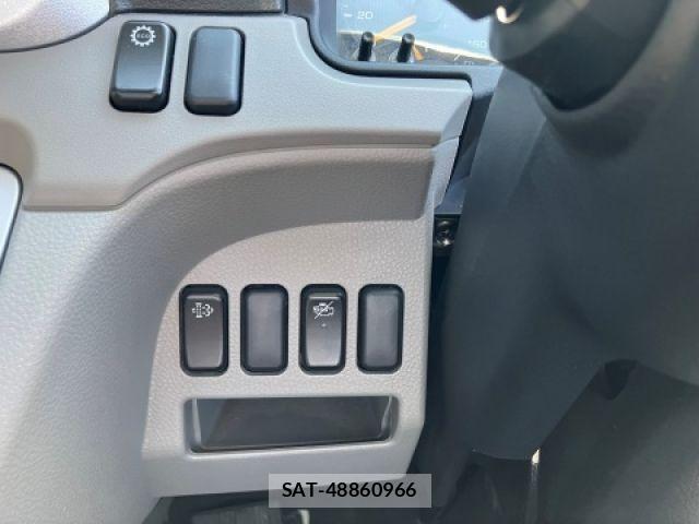 Nissan ATLAS 2018-03 6715637-18
