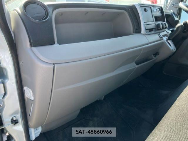 Nissan ATLAS 2018-03 6715637-22