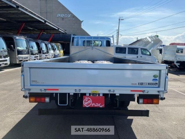 Nissan ATLAS 2018-03 6715637-3
