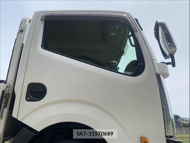 Nissan ATLAS 2017-04 6750882-26