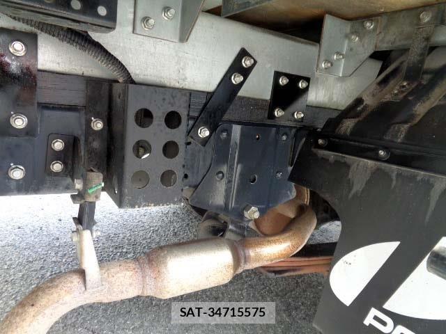 Nissan ATLAS 2016-04 6813745-17