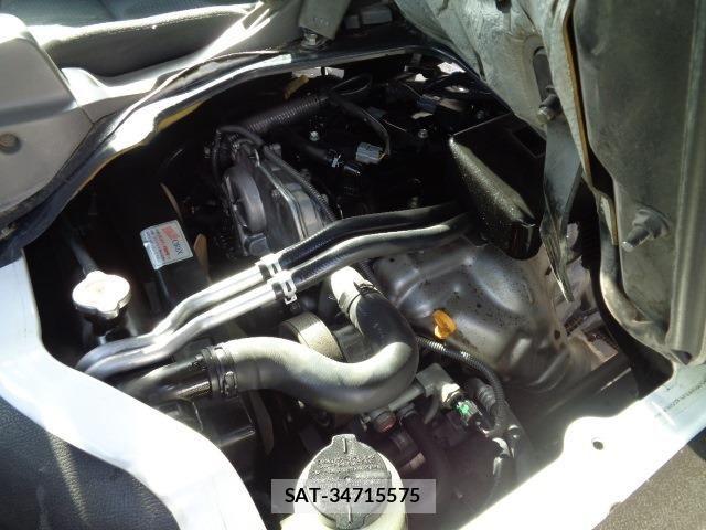 Nissan ATLAS 2016-04 6813745-3