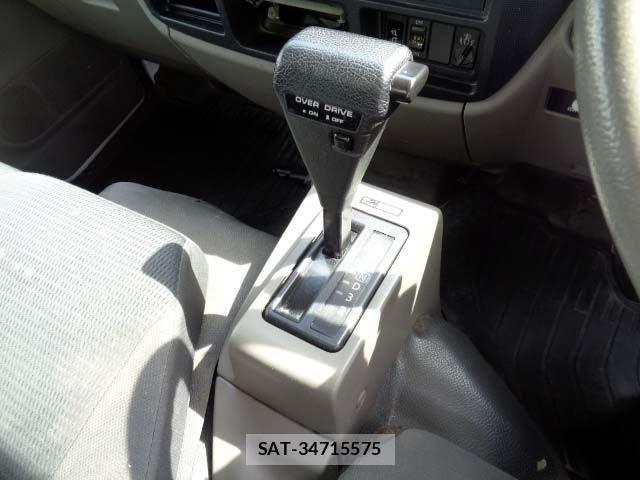 Nissan ATLAS 2016-04 6813745-5