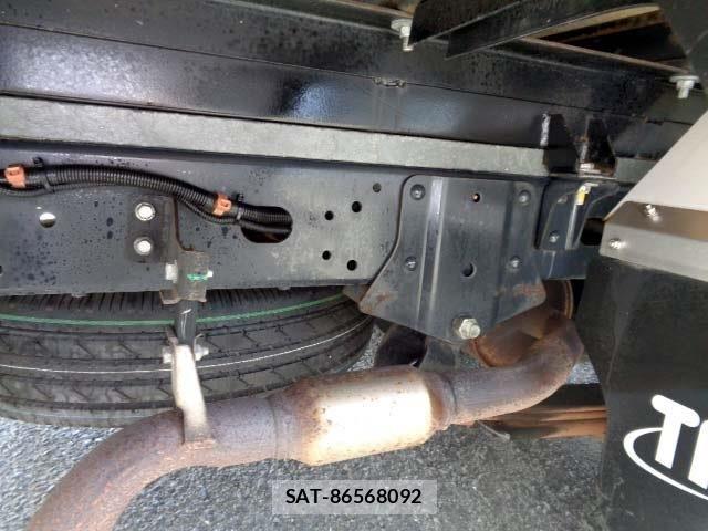 Nissan ATLAS 2015-05 6813744-16