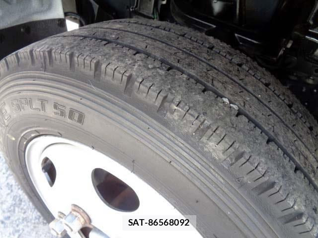 Nissan ATLAS 2015-05 6813744-17
