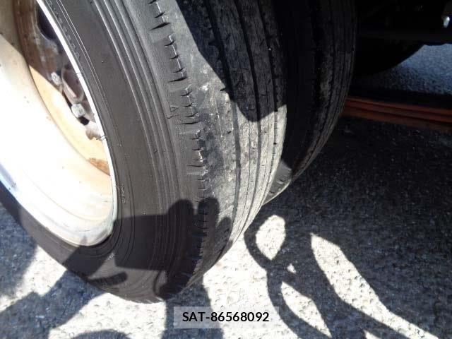 Nissan ATLAS 2015-05 6813744-18