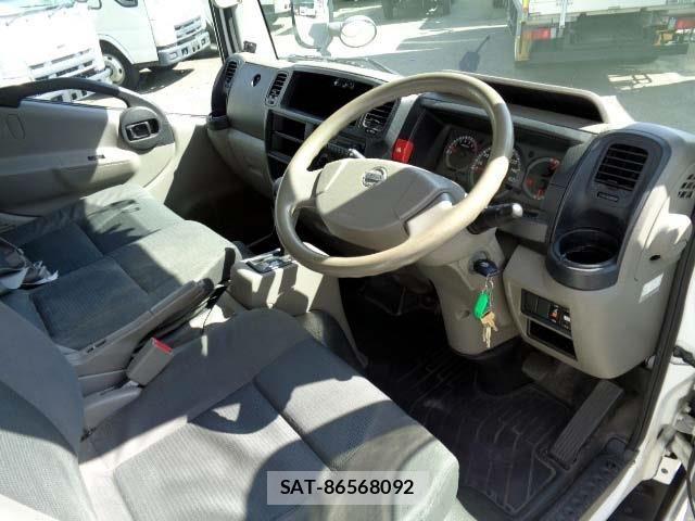 Nissan ATLAS 2015-05 6813744-2