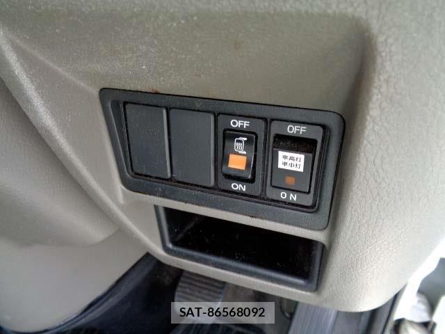 Nissan ATLAS 2015-05 6813744-8