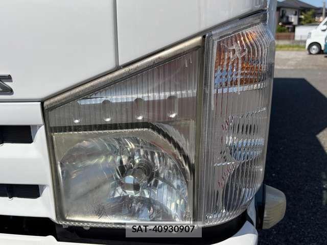 Nissan ATLAS 2013-01 6813743-10