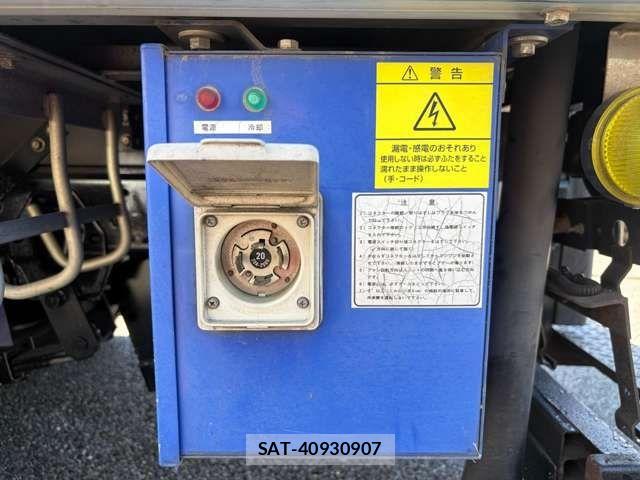 Nissan ATLAS 2013-01 6813743-14
