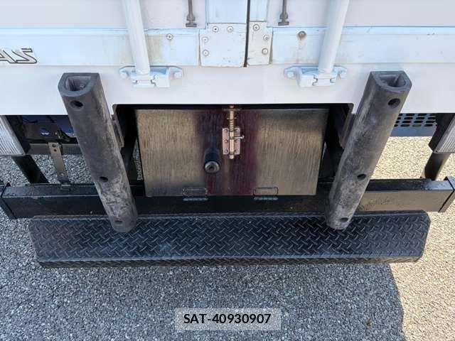 Nissan ATLAS 2013-01 6813743-15