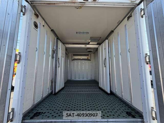 Nissan ATLAS 2013-01 6813743-19