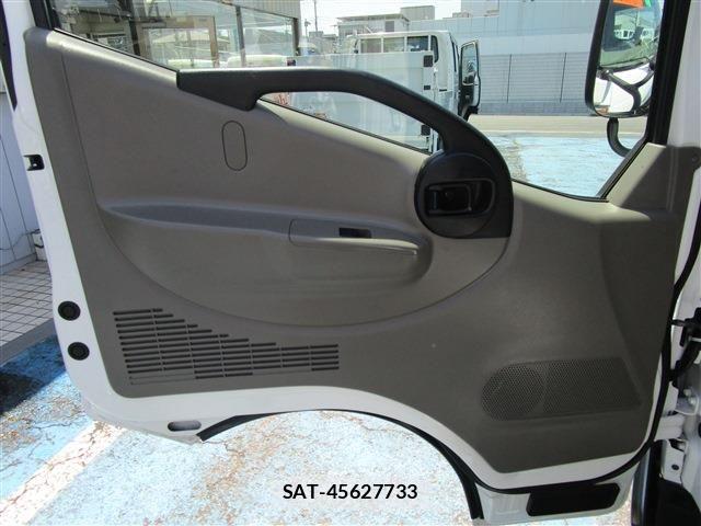 Nissan ATLAS 2021-03 6902111-21