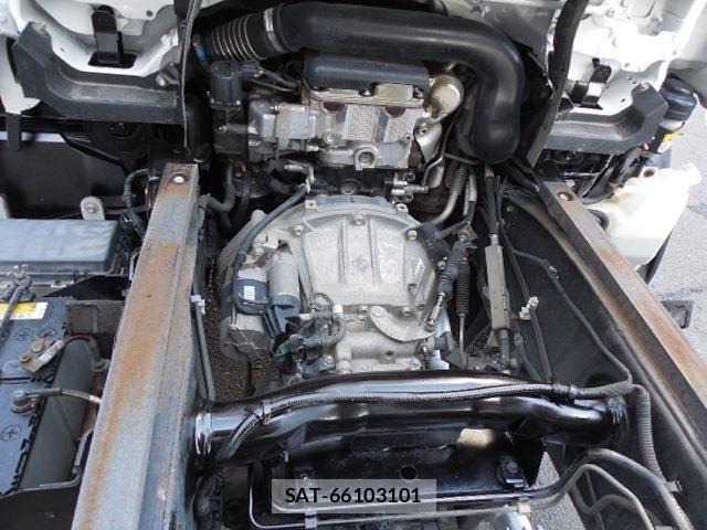 Nissan ATLAS 2010-05 6902114-10
