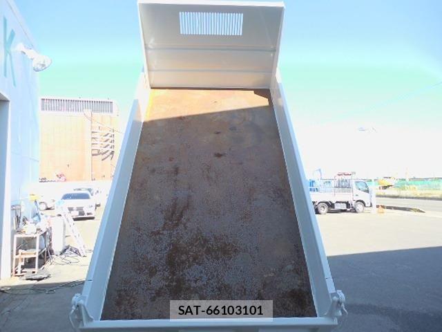 Nissan ATLAS 2010-05 6902114-12
