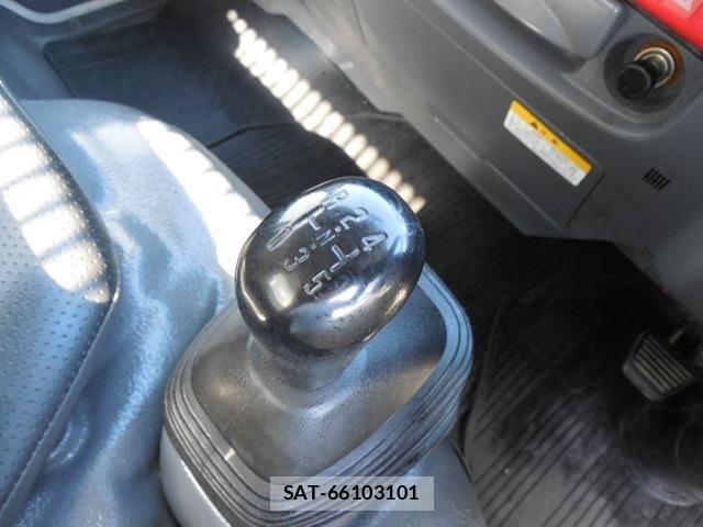 Nissan ATLAS 2010-05 6902114-26