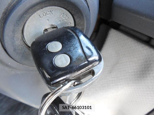 Nissan ATLAS 2010-05 6902114-28