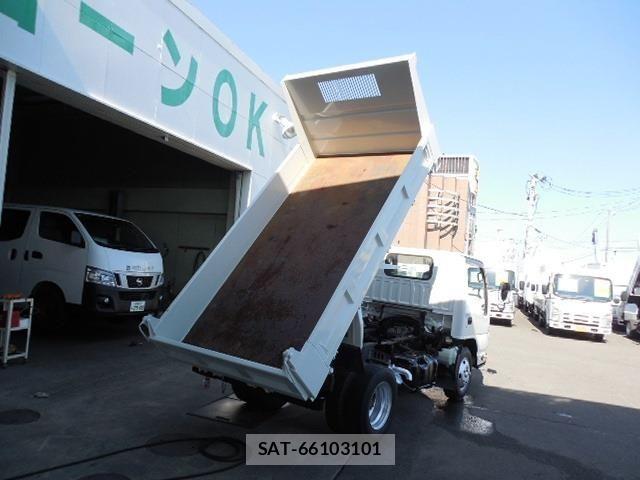 Nissan ATLAS 2010-05 6902114-3