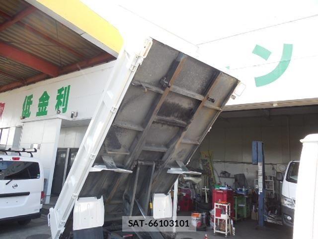 Nissan ATLAS 2010-05 6902114-5