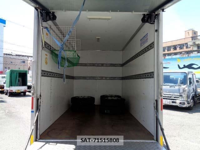 Nissan ATLAS 2016-05 6902123-9