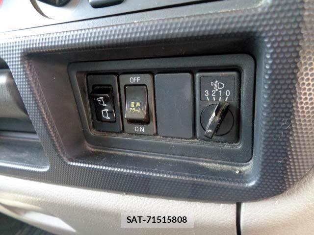 Nissan ATLAS 2016-05 6902123-7