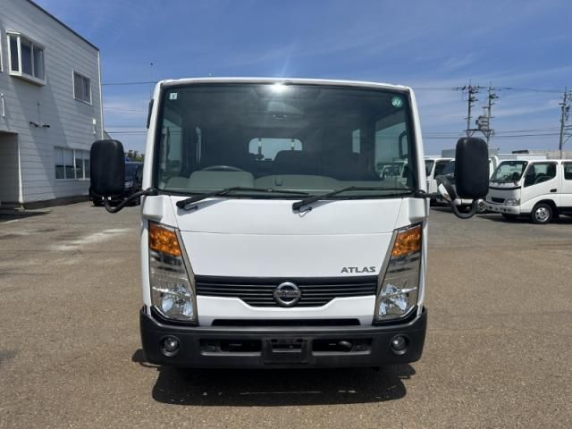 Nissan ATLAS 2013-03 6919880-11