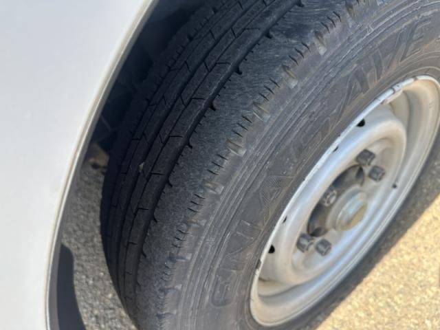Nissan ATLAS 2013-03 6919880-16