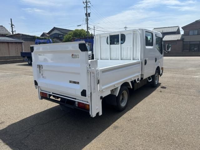 Nissan ATLAS 2013-03 6919880-4