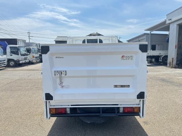 Nissan ATLAS 2013-03 6919880-8