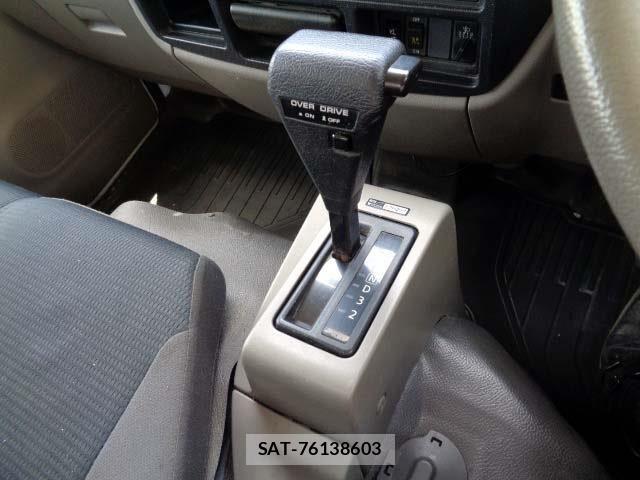 Nissan ATLAS 2016-04 6902238-9