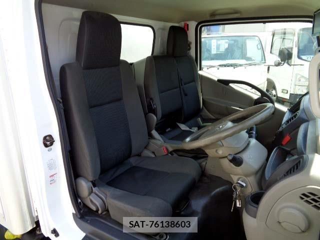 Nissan ATLAS 2016-04 6902238-4