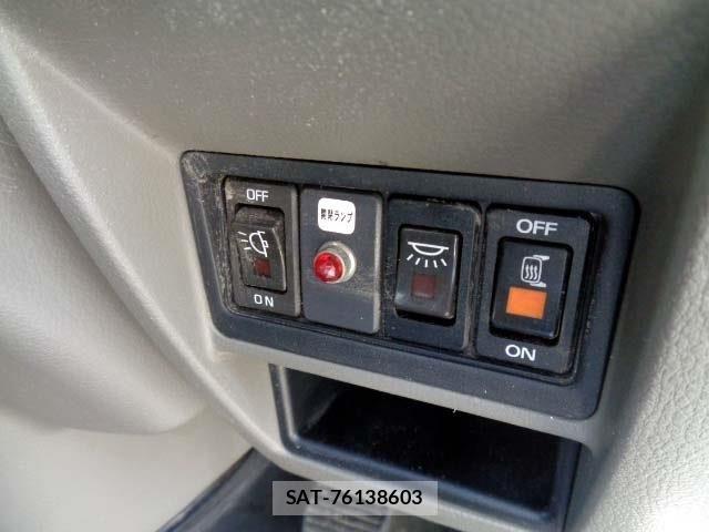 Nissan ATLAS 2016-04 6902238-5