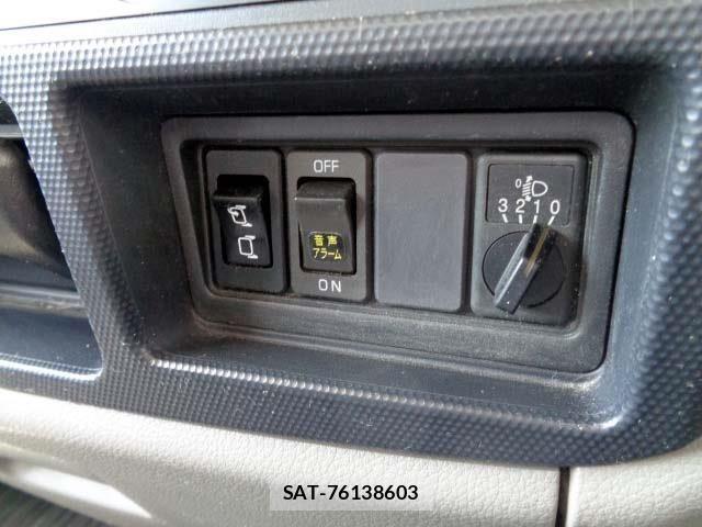 Nissan ATLAS 2016-04 6902238-8