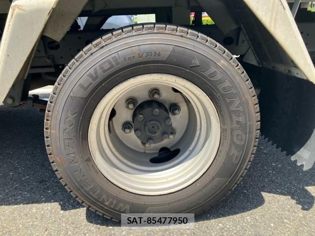 Nissan ATLAS 2016-06 6902126-4