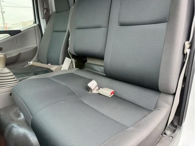 Nissan ATLAS 2017-07 6964353-15
