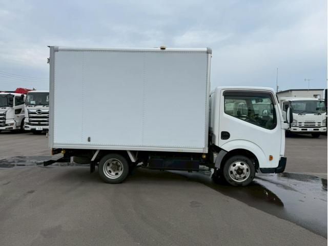 Nissan ATLAS 2017-07 6964353-5