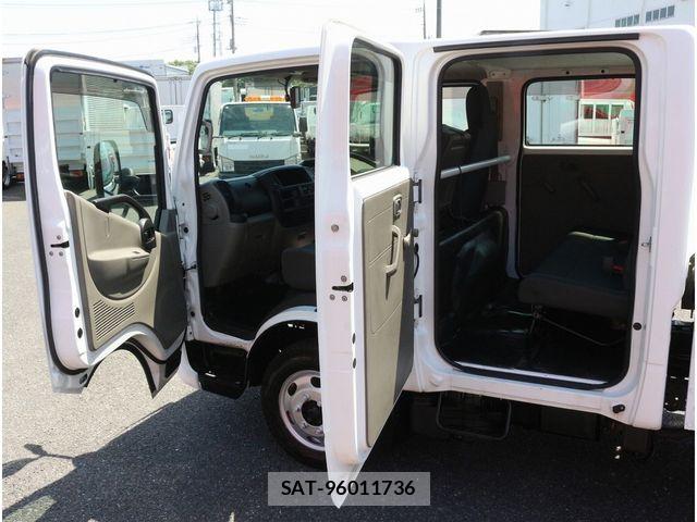 Nissan ATLAS 2018-03 6989027-2