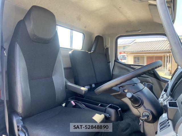 Nissan ATLAS 2018-10 7057465-3